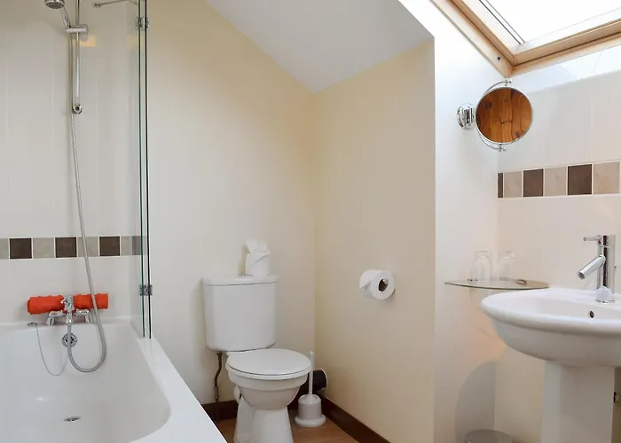 Ash Tree Semesterbostad *